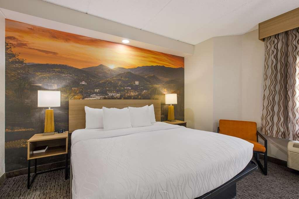 Clarion Pointe Sevierville-Pigeon Forge Room photo